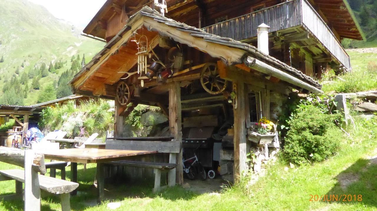 Berghuette Volkzeinerhuette Guest House Ausservillgraten Exterior photo